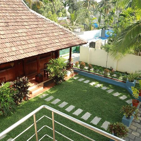 Cherai Beach Palace Exterior photo