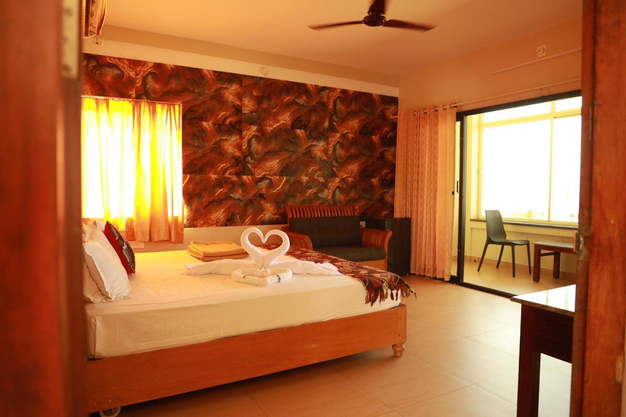 Cherai Beach Palace Exterior photo