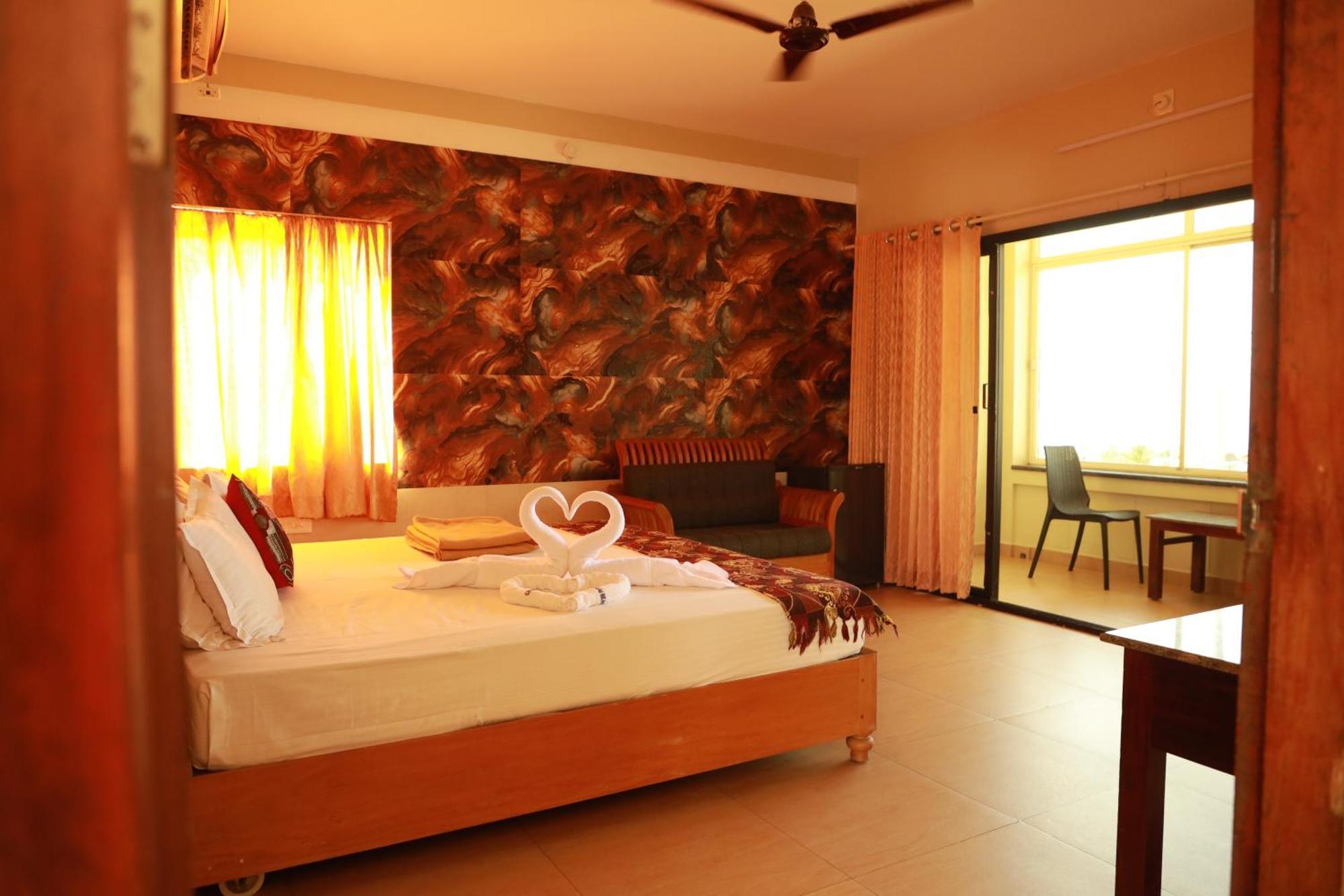 Cherai Beach Palace Exterior photo