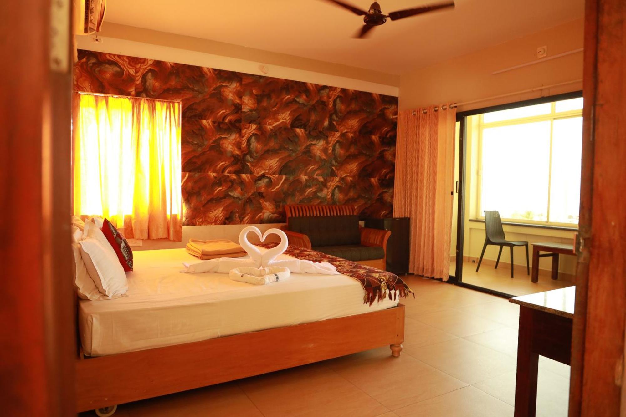 Cherai Beach Palace Exterior photo