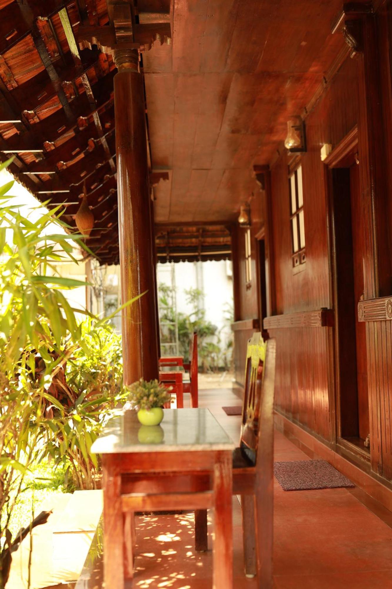 Cherai Beach Palace Exterior photo